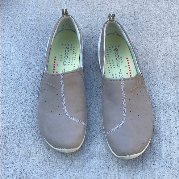 ecco slip ons